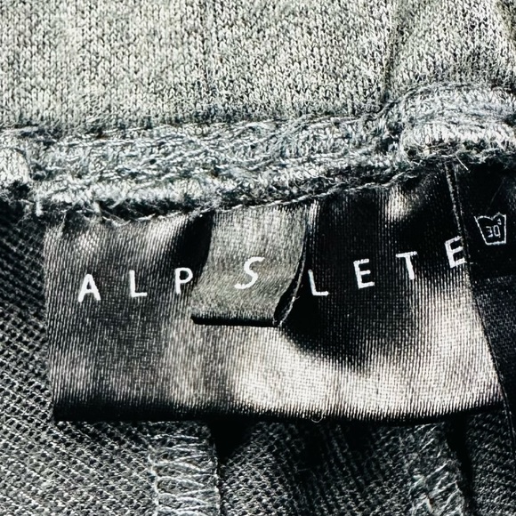 Alphalete Zipper Ankle Reflective Jogger Embroidered Back Waistband Heather Grey - Picture 6 of 13